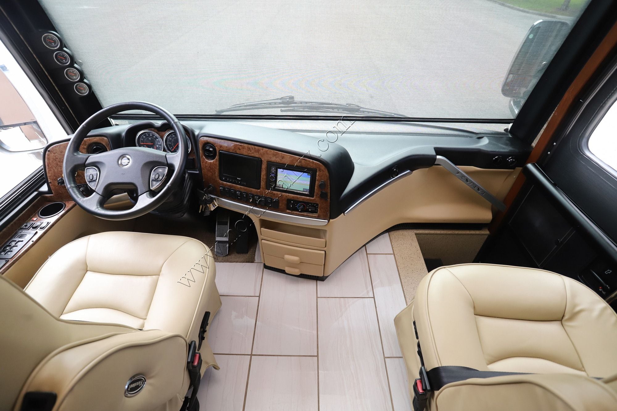 Used 2014 Newmar Ventana 4039 Class A  For Sale