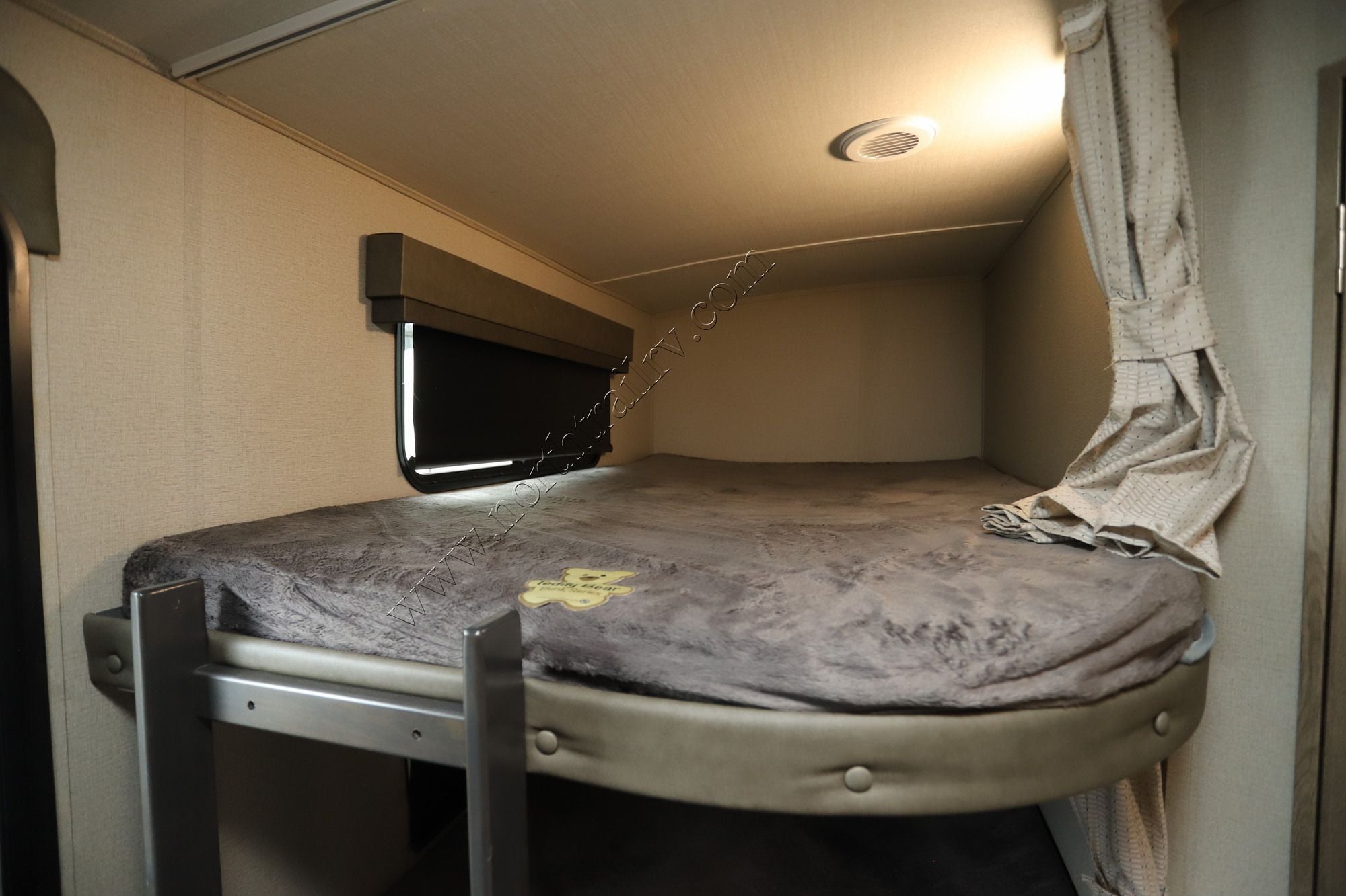 Used 2021 Grand Design Imagine 2800BH Travel Trailer  For Sale