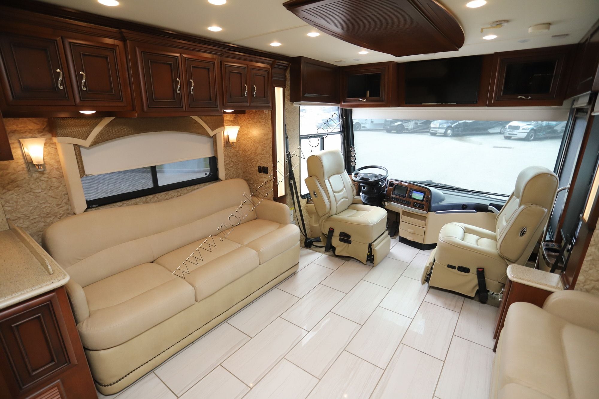 Used 2014 Newmar Ventana 4039 Class A  For Sale