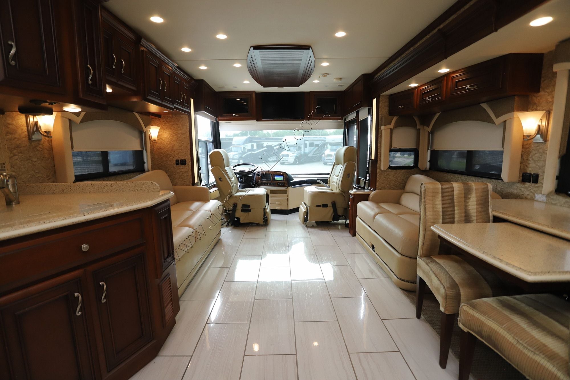 Used 2014 Newmar Ventana 4039 Class A  For Sale