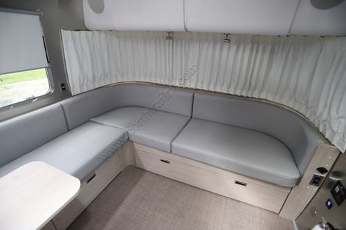 2026 Airstream Globetrotter 30RB