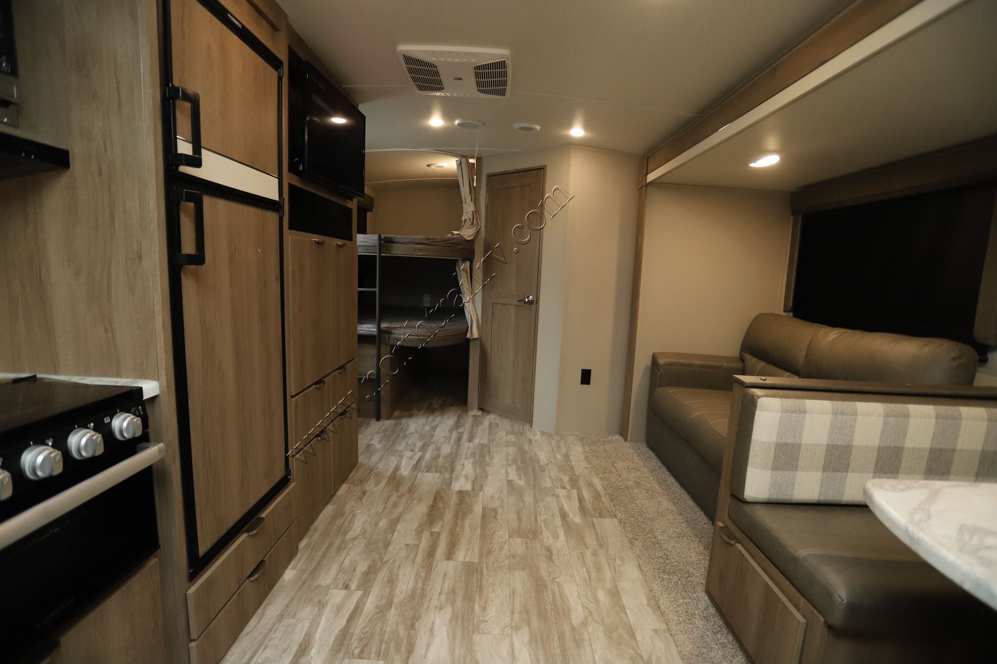 Used 2021 Grand Design Imagine 2800BH Travel Trailer  For Sale