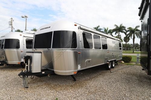 2026 Airstream Globetrotter 30RB