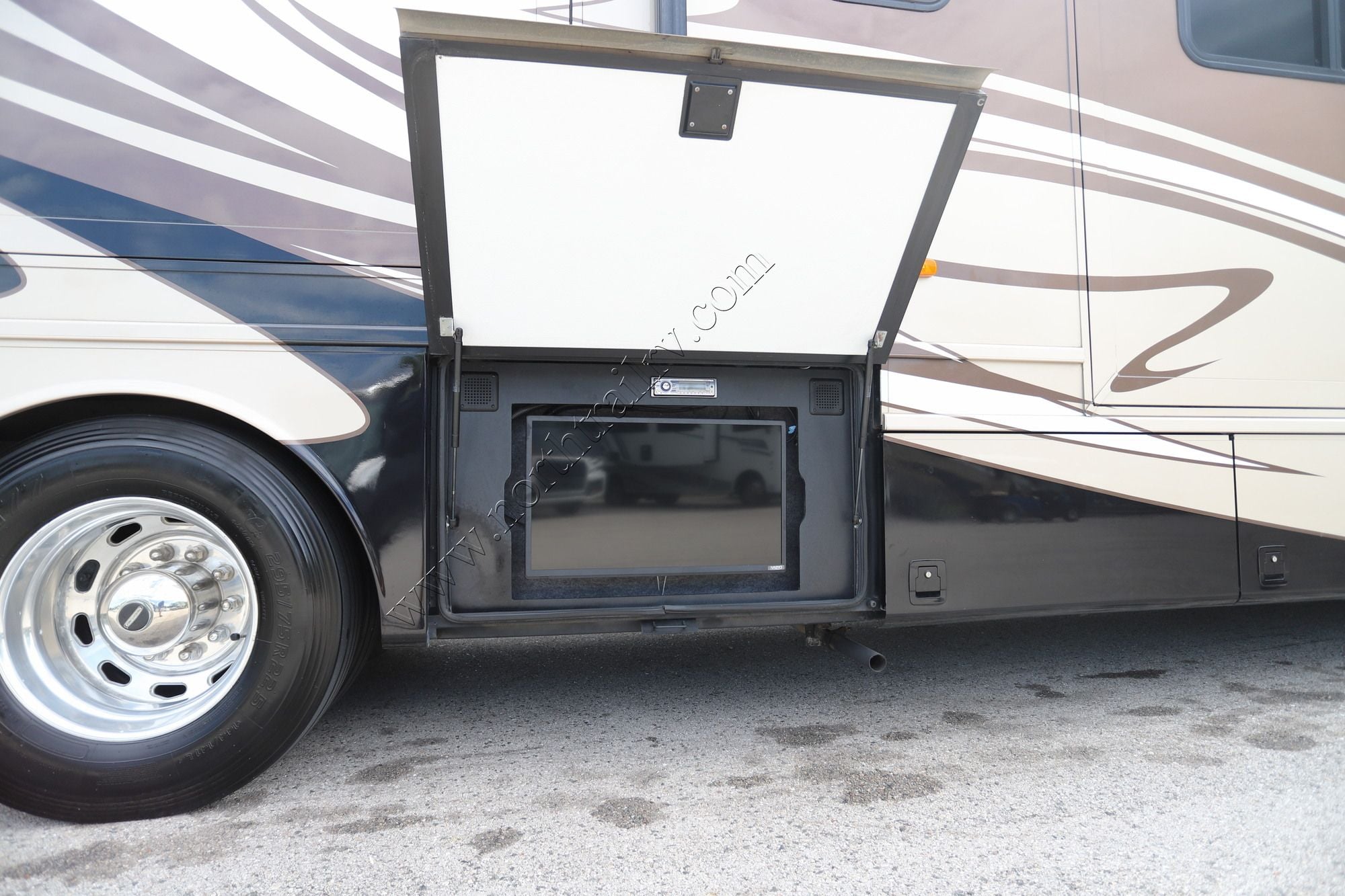 Used 2014 Newmar Ventana 4039 Class A  For Sale