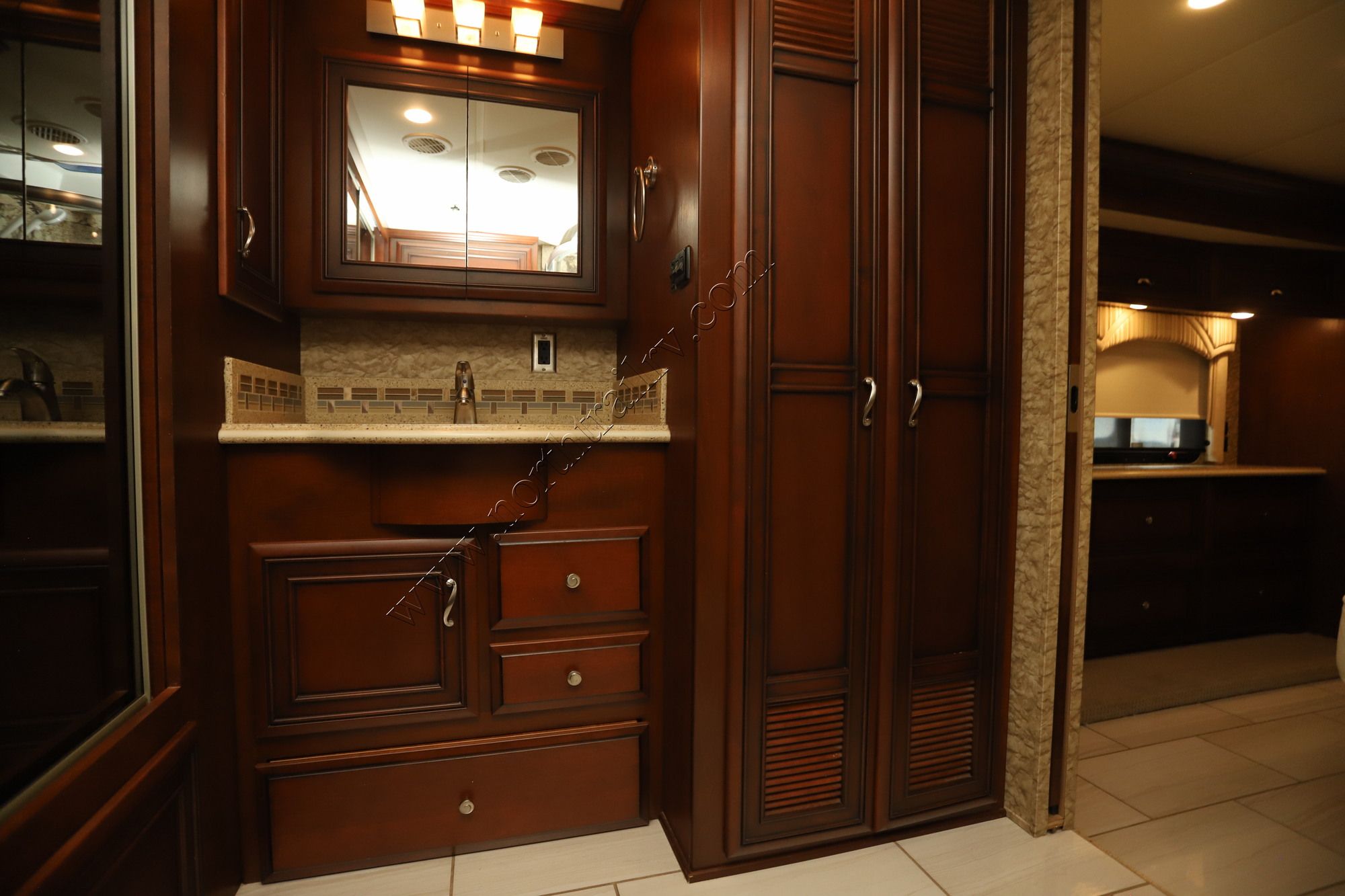 Used 2014 Newmar Ventana 4039 Class A  For Sale