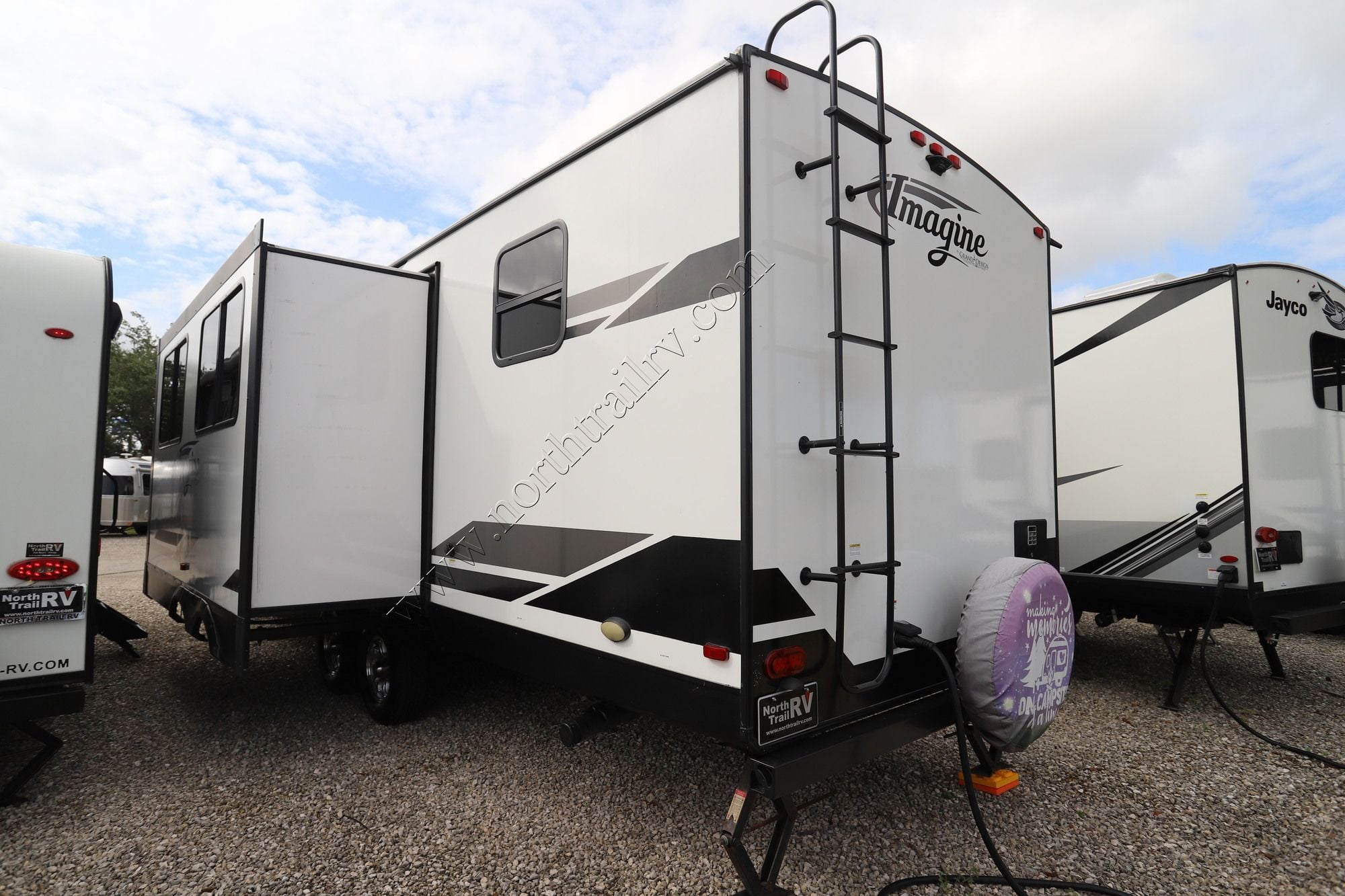 Used 2021 Grand Design Imagine 2800BH Travel Trailer  For Sale