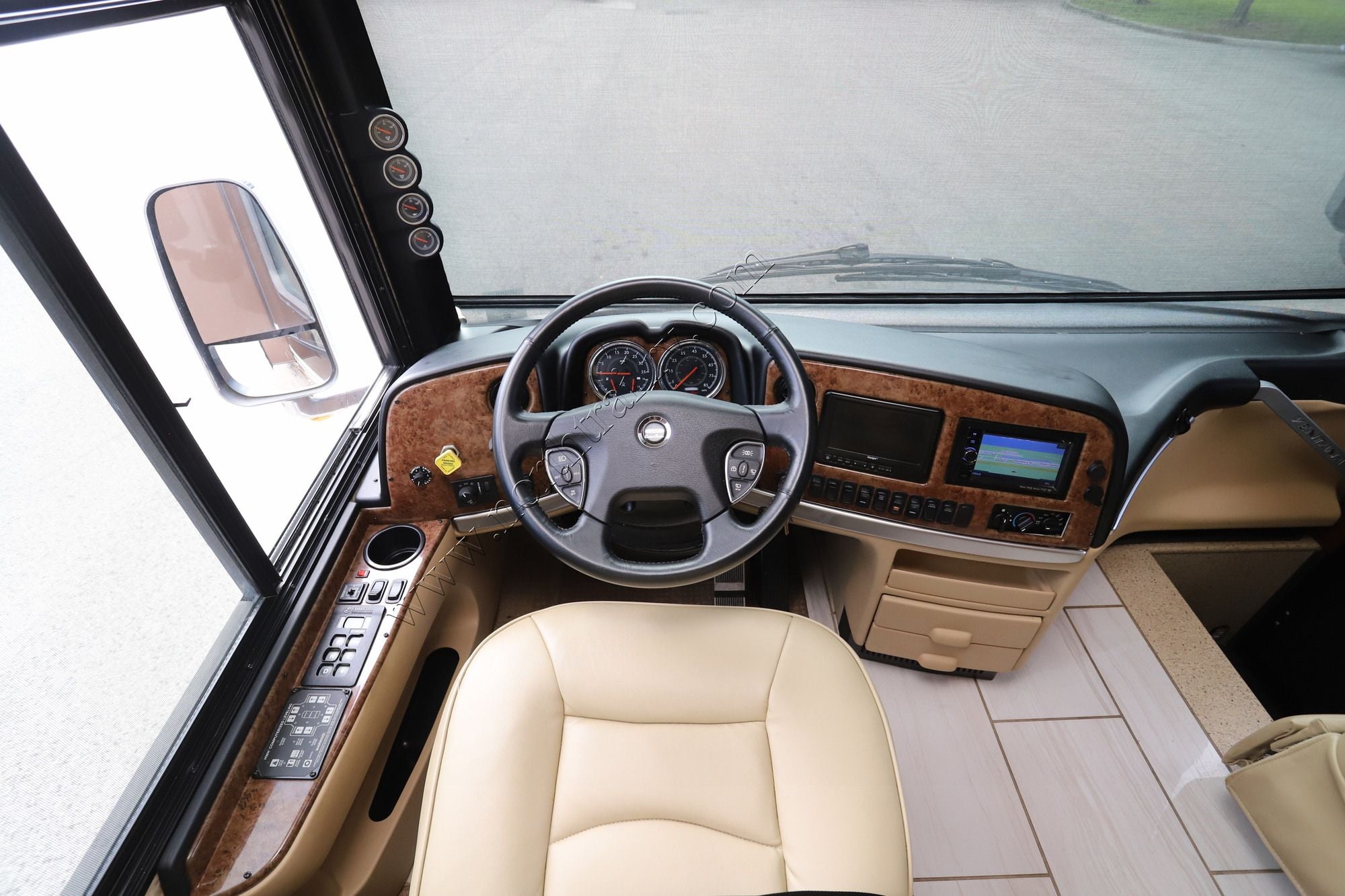 Used 2014 Newmar Ventana 4039 Class A  For Sale