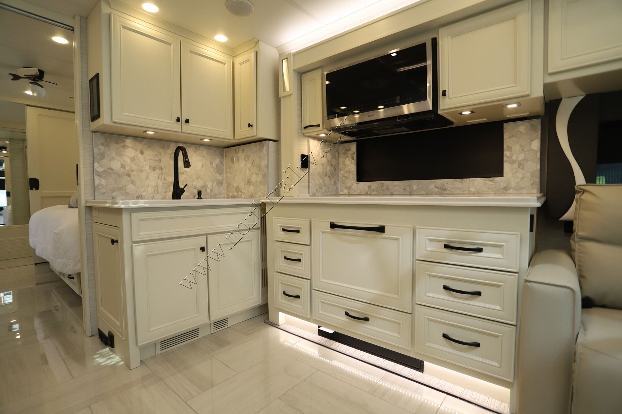 New 2026 Tiffin Motor Homes Phaeton 35CH Class A  For Sale