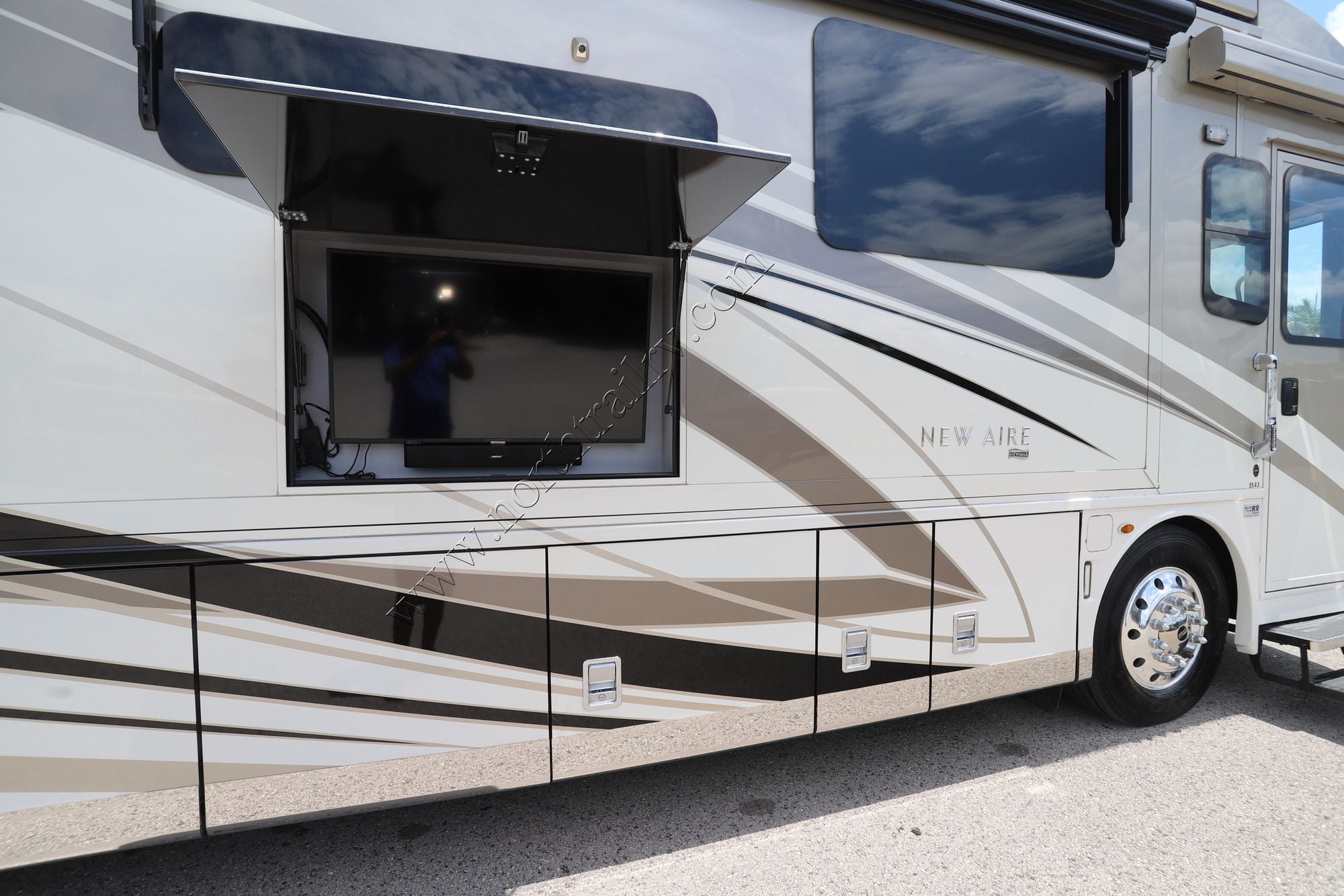 Used 2021 Newmar New Aire 3543 Class A  For Sale