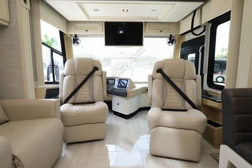 2026 Tiffin Motor Homes Phaeton 35CH