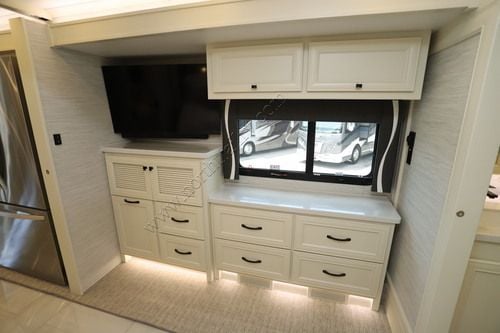 2026 Tiffin Motor Homes Phaeton 35CH