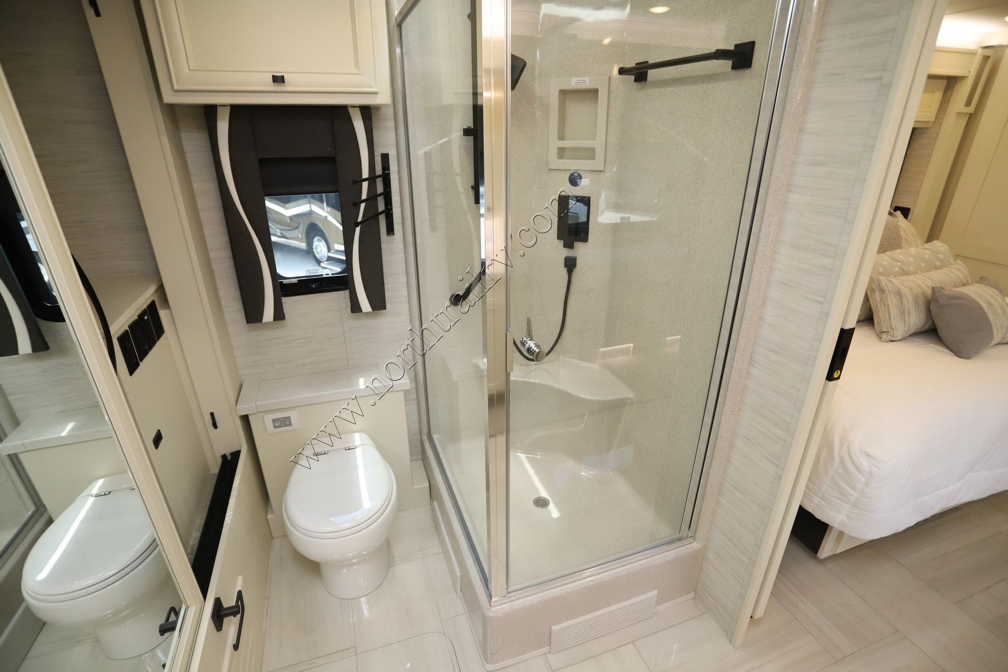 New 2026 Tiffin Motor Homes Phaeton 35CH Class A  For Sale