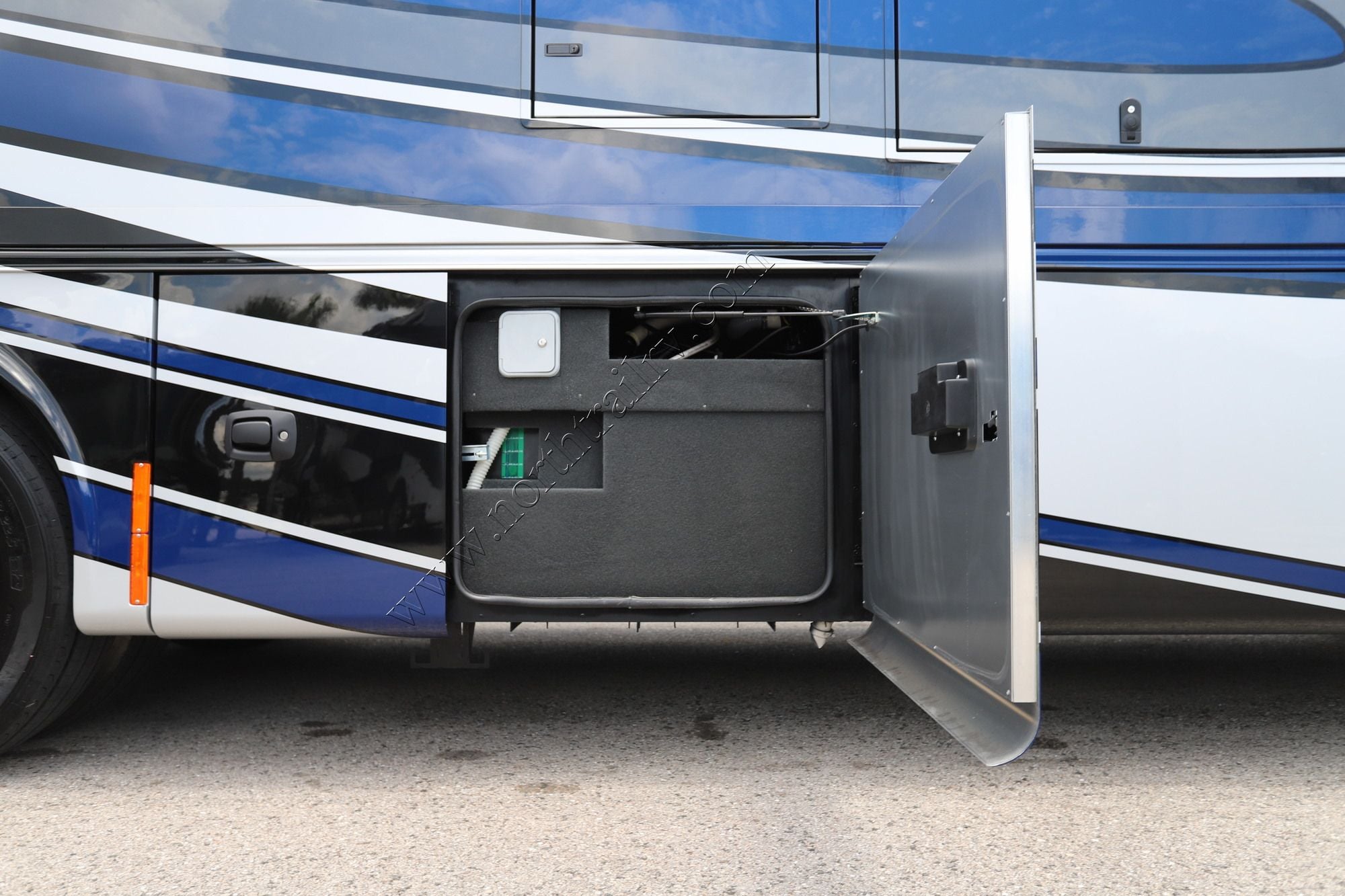 New 2026 Tiffin Motor Homes Phaeton 35CH Class A  For Sale
