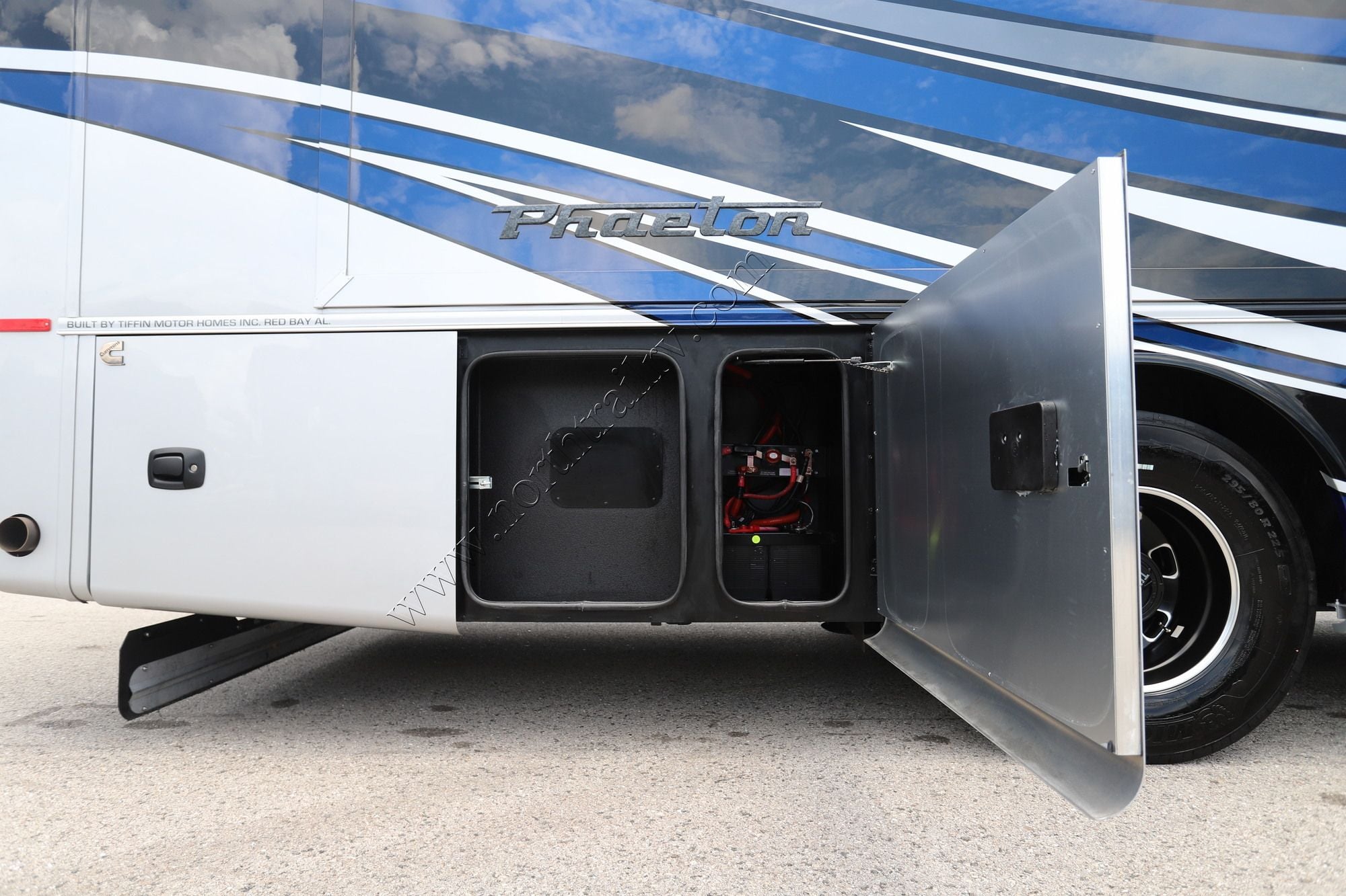 New 2026 Tiffin Motor Homes Phaeton 35CH Class A  For Sale