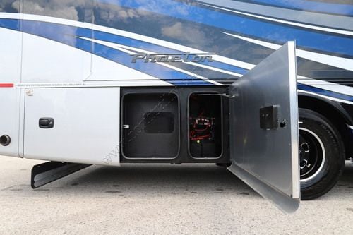 2026 Tiffin Motor Homes Phaeton 35CH