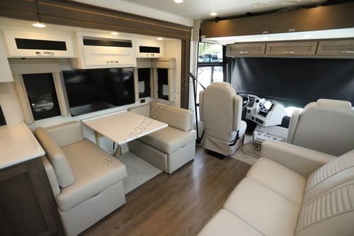 2027 Newmar Bay Star 3640