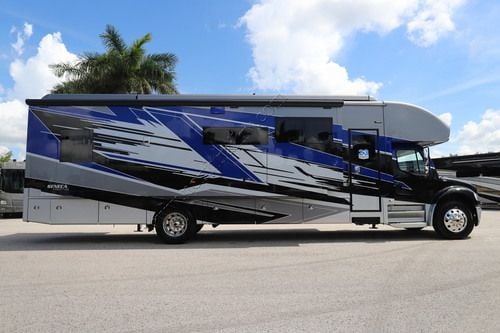 2027 Jayco Seneca Prestige 37M