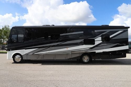 2027 Newmar Bay Star 3640