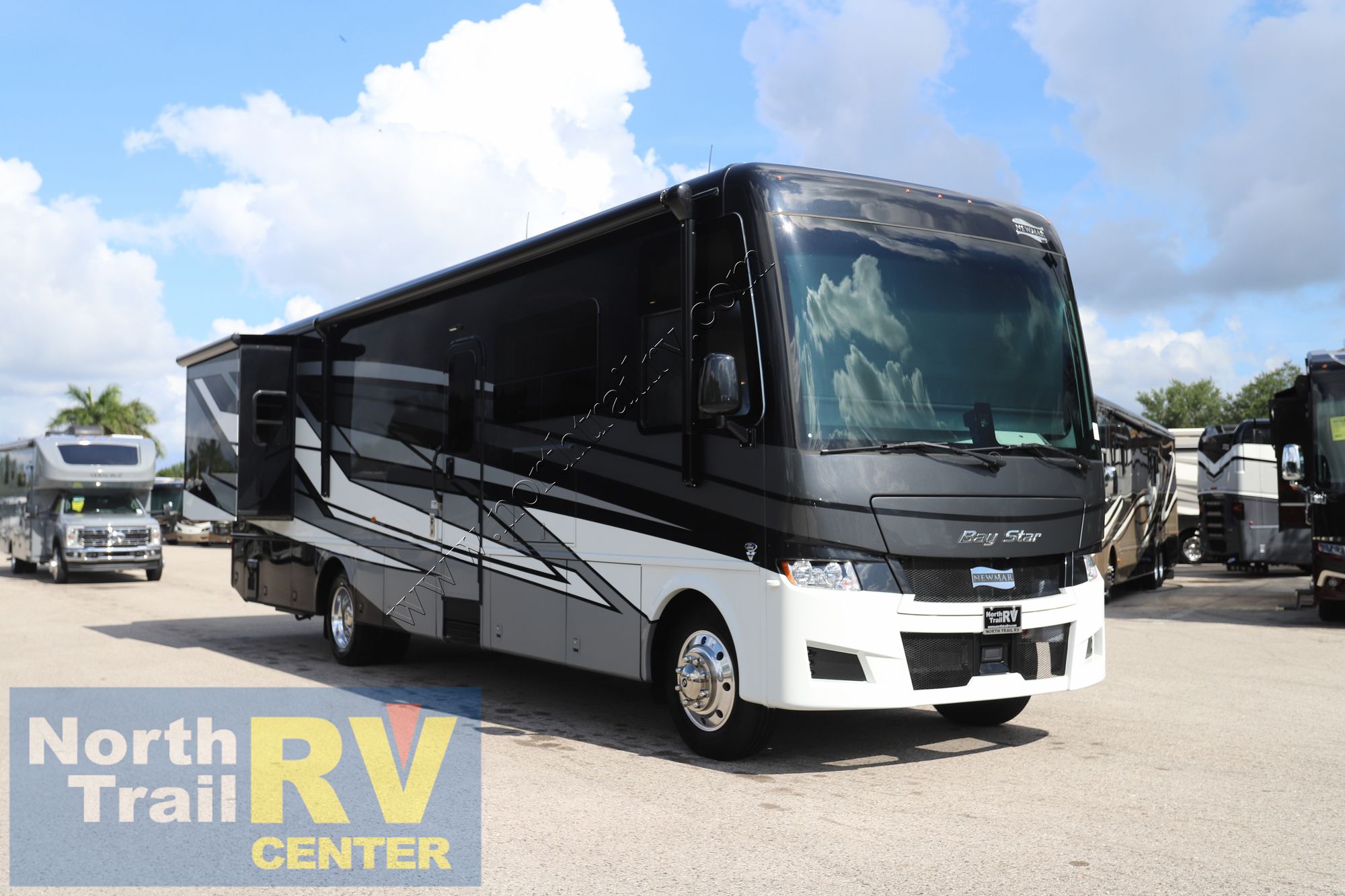 New 2027 Newmar Bay Star 3640 Class A  For Sale