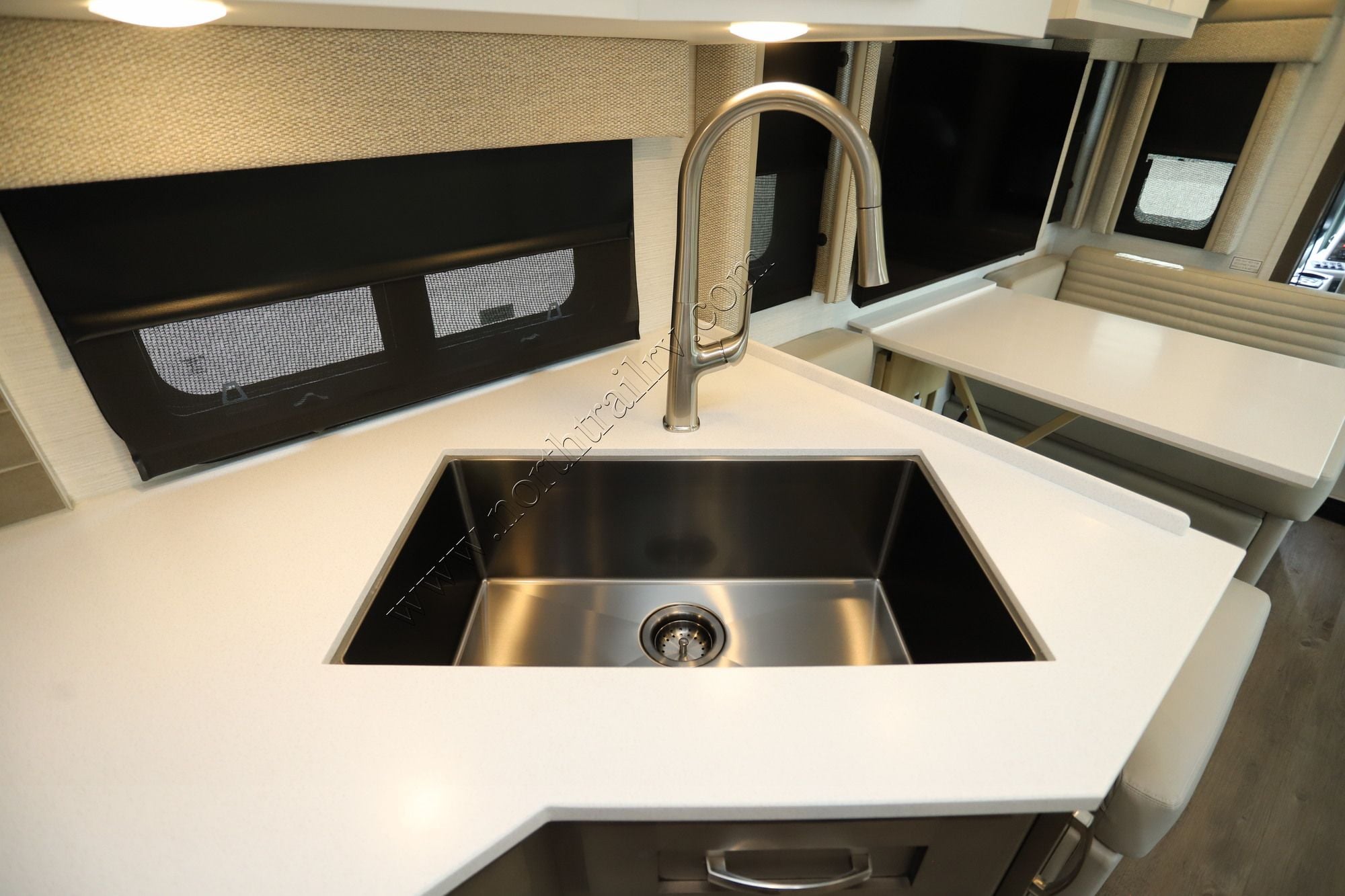 New 2027 Newmar Bay Star 3640 Class A  For Sale