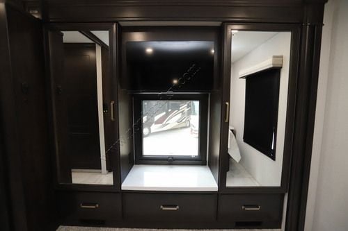 2027 Jayco Seneca Prestige 37M