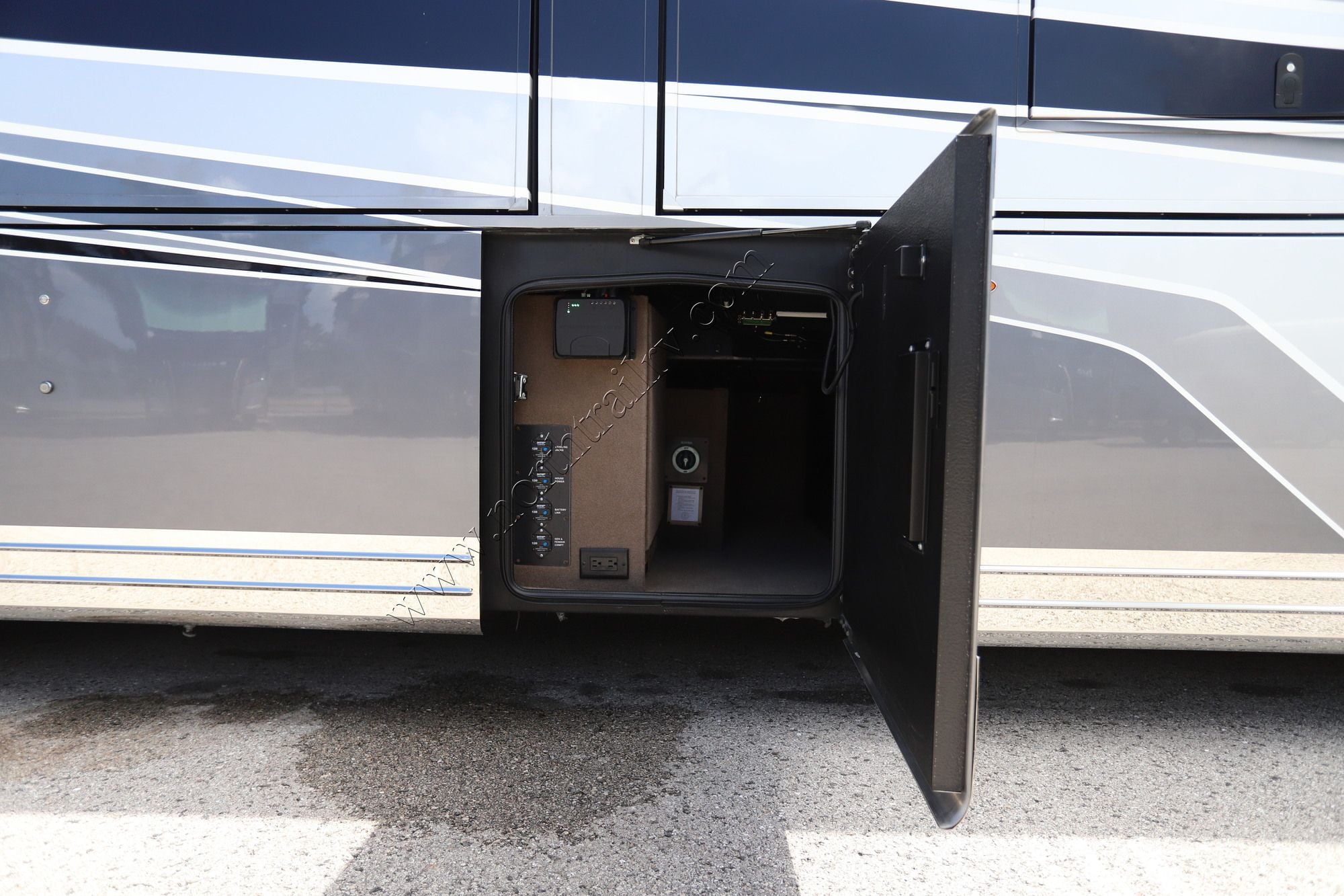 Used 2024 Entegra Cornerstone 45B Class A  For Sale