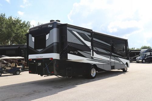 2027 Newmar Bay Star 3640