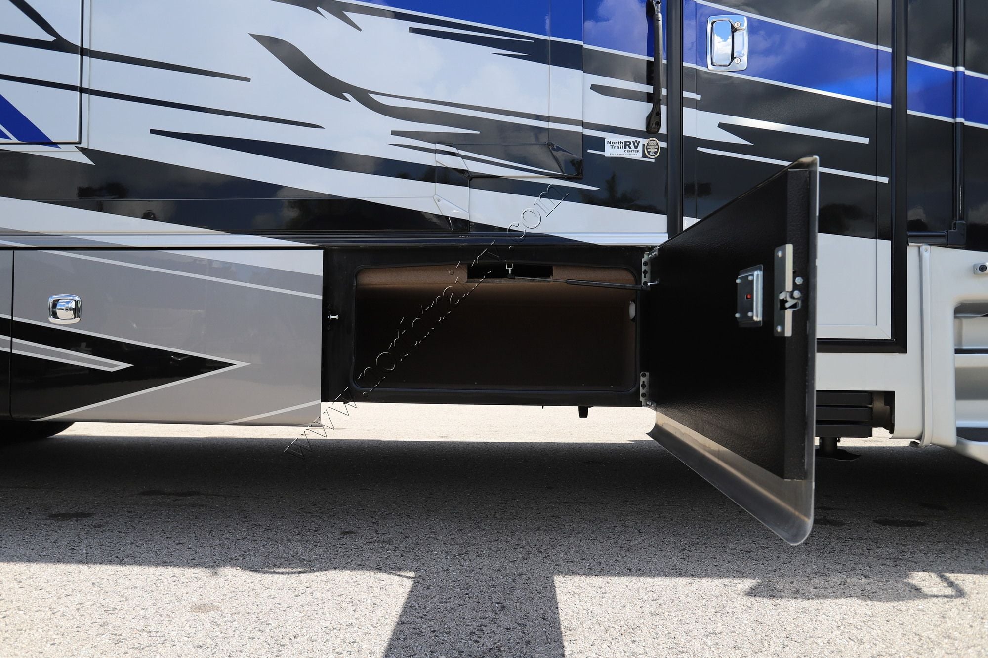 New 2027 Jayco Seneca Prestige 37M Super C  For Sale