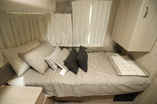 2026 Airstream Globetrotter 25FB