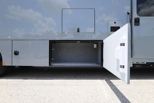 2025 Renegade Rv Valencia 36SB Super C