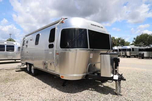 2026 Airstream Flying Cloud 25FB