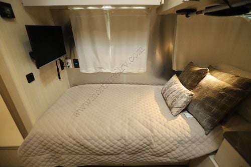 2026 Airstream Flying Cloud 25FB