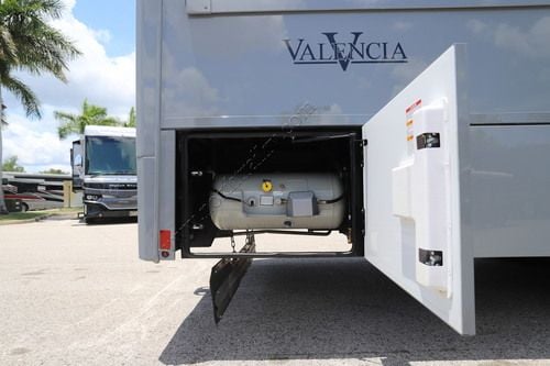 2025 Renegade Rv Valencia 36SB Super C