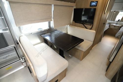 2022 Airstream Pottery Barn 28 RBT