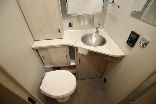 2026 Airstream Globetrotter 25FB