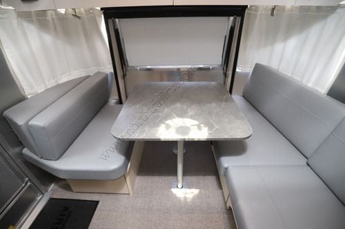 2026 Airstream Flying Cloud 25FB