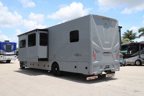 2025 Renegade Rv Valencia 36SB Super C