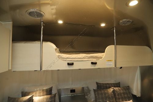2026 Airstream Flying Cloud 25FB