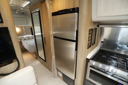 2022 Airstream Pottery Barn 28 RBT