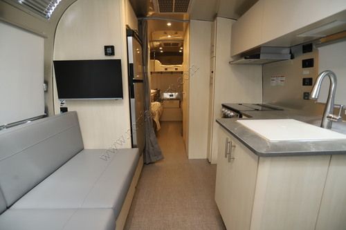 2026 Airstream Flying Cloud 25FB