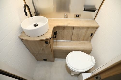 2022 Airstream Pottery Barn 28 RBT