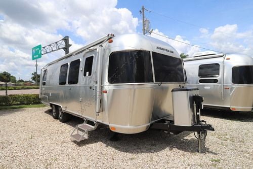 2022 Airstream Pottery Barn 28 RBT