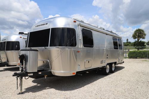 2026 Airstream Globetrotter 25FB