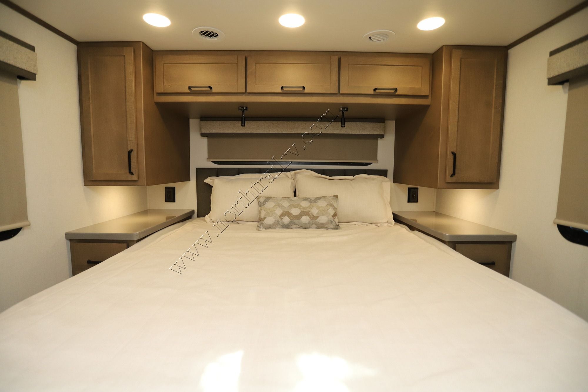 New 2027 Renegade Rv Veracruz 33VRS Super C  For Sale
