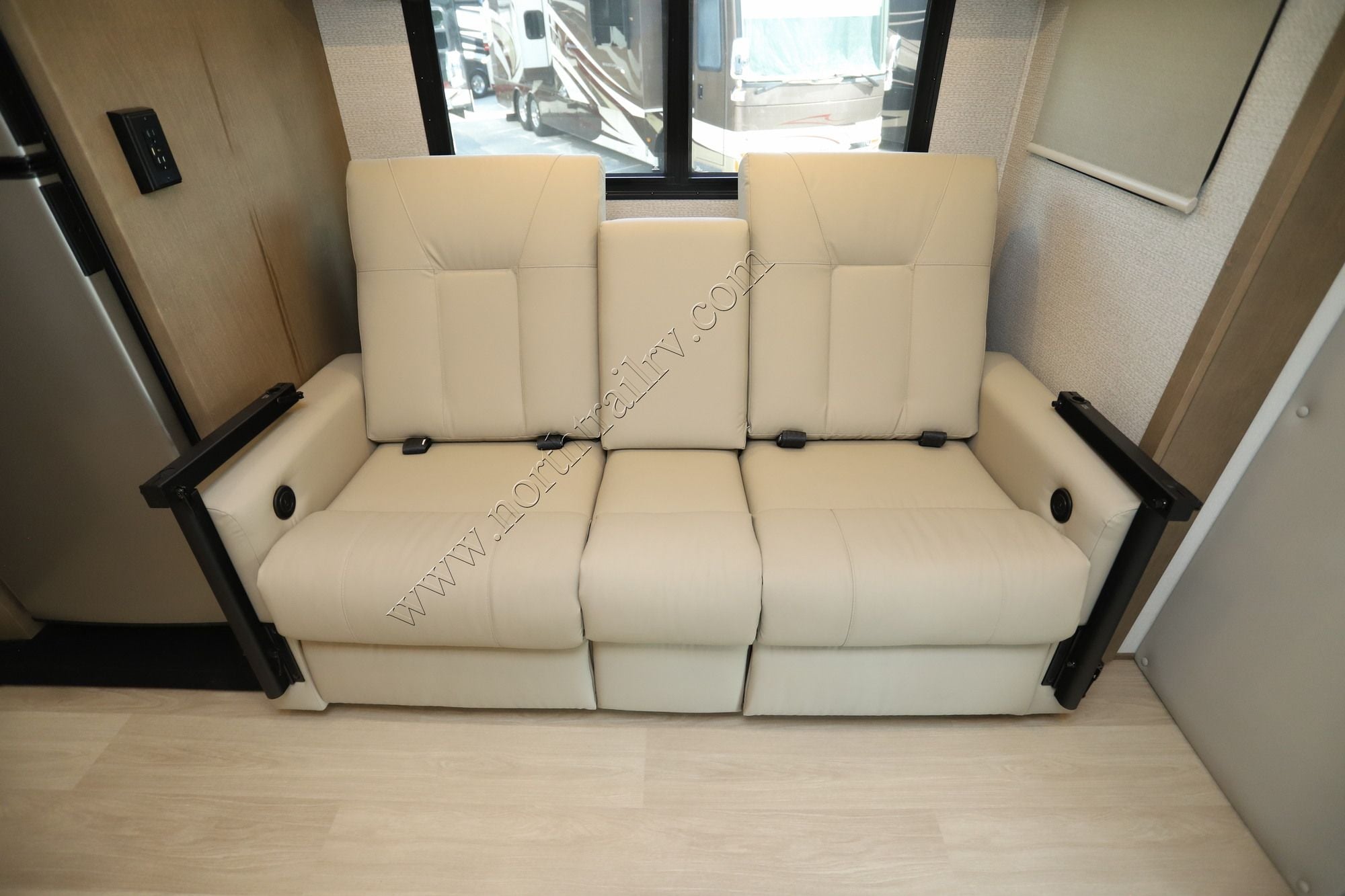 New 2027 Renegade Rv Veracruz 33VRS Super C  For Sale