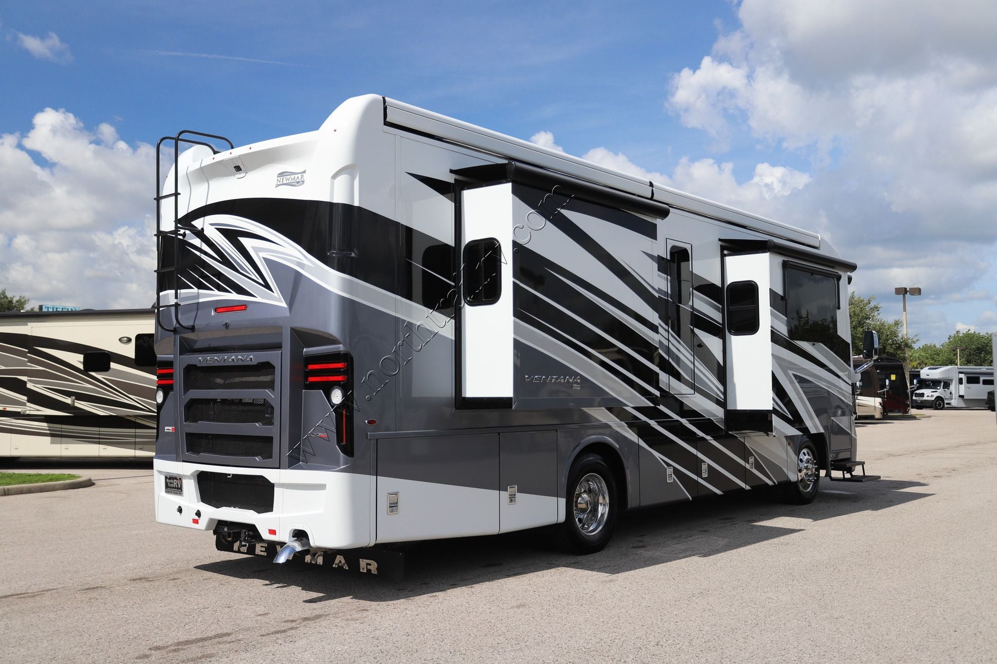 Used 2023 Newmar Ventana 3407 Class A  For Sale