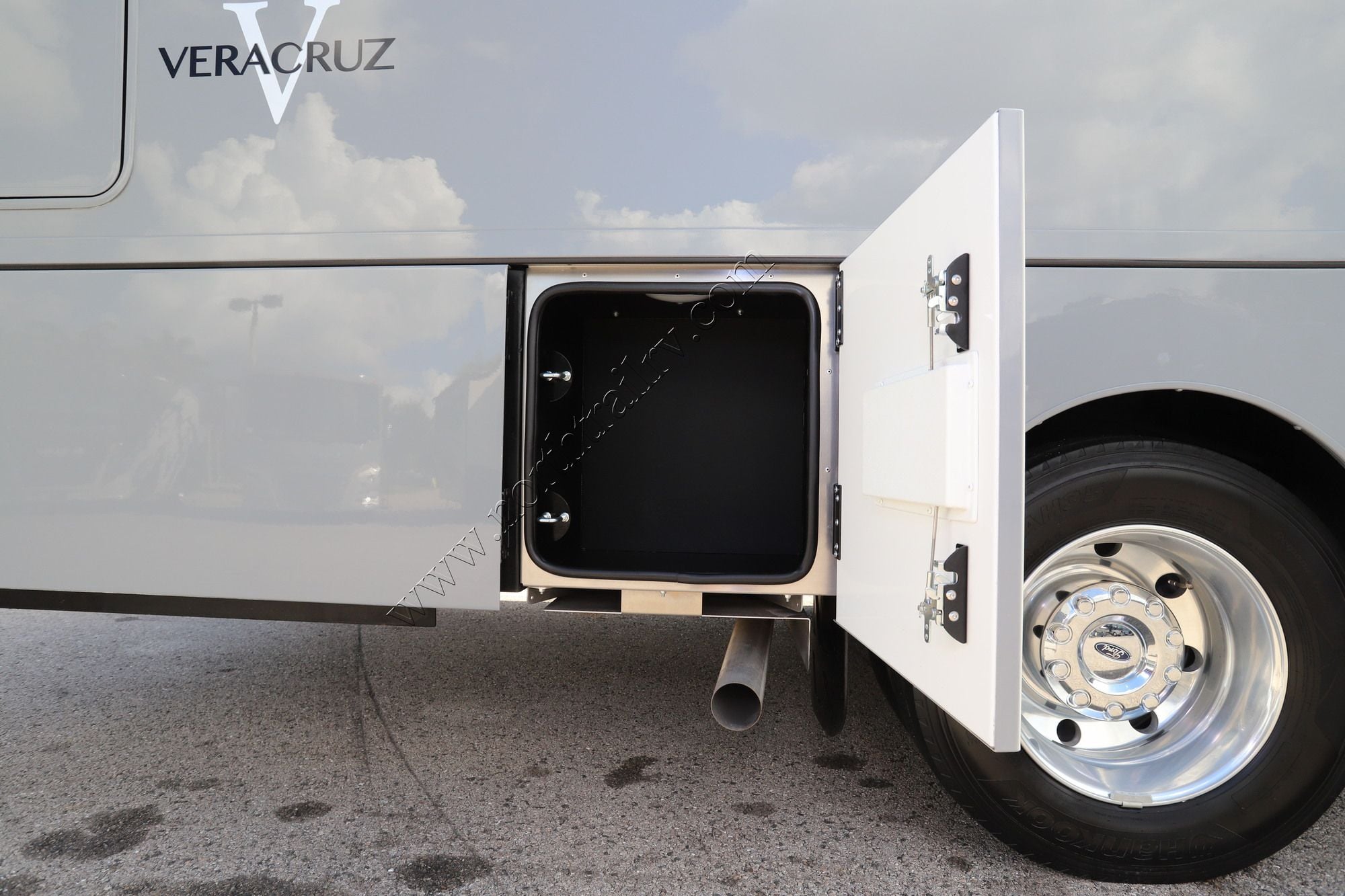 New 2027 Renegade Rv Veracruz 33VRS Super C  For Sale