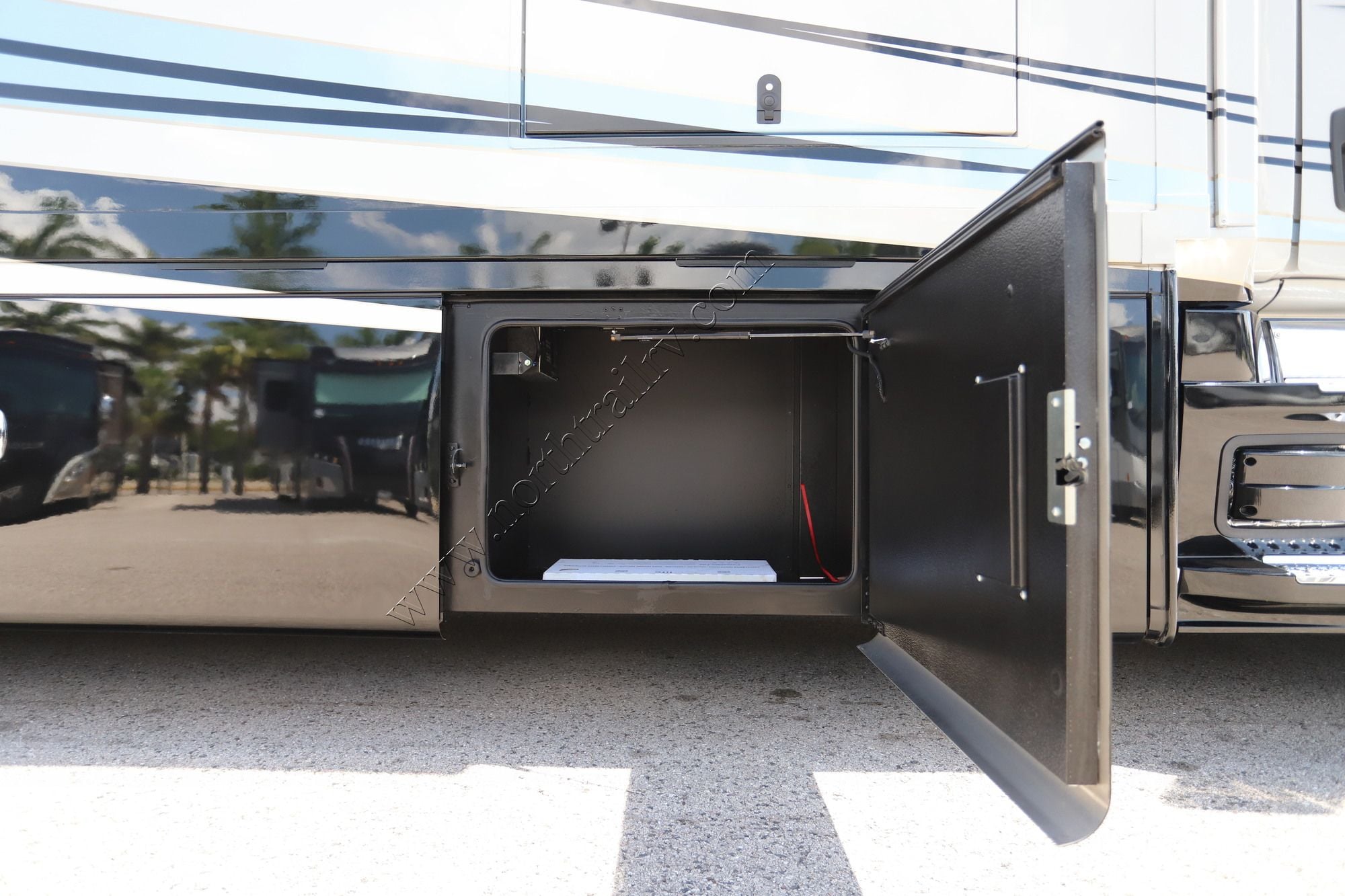 New 2026 Dynamax Grand Sport 45CB Super C  For Sale