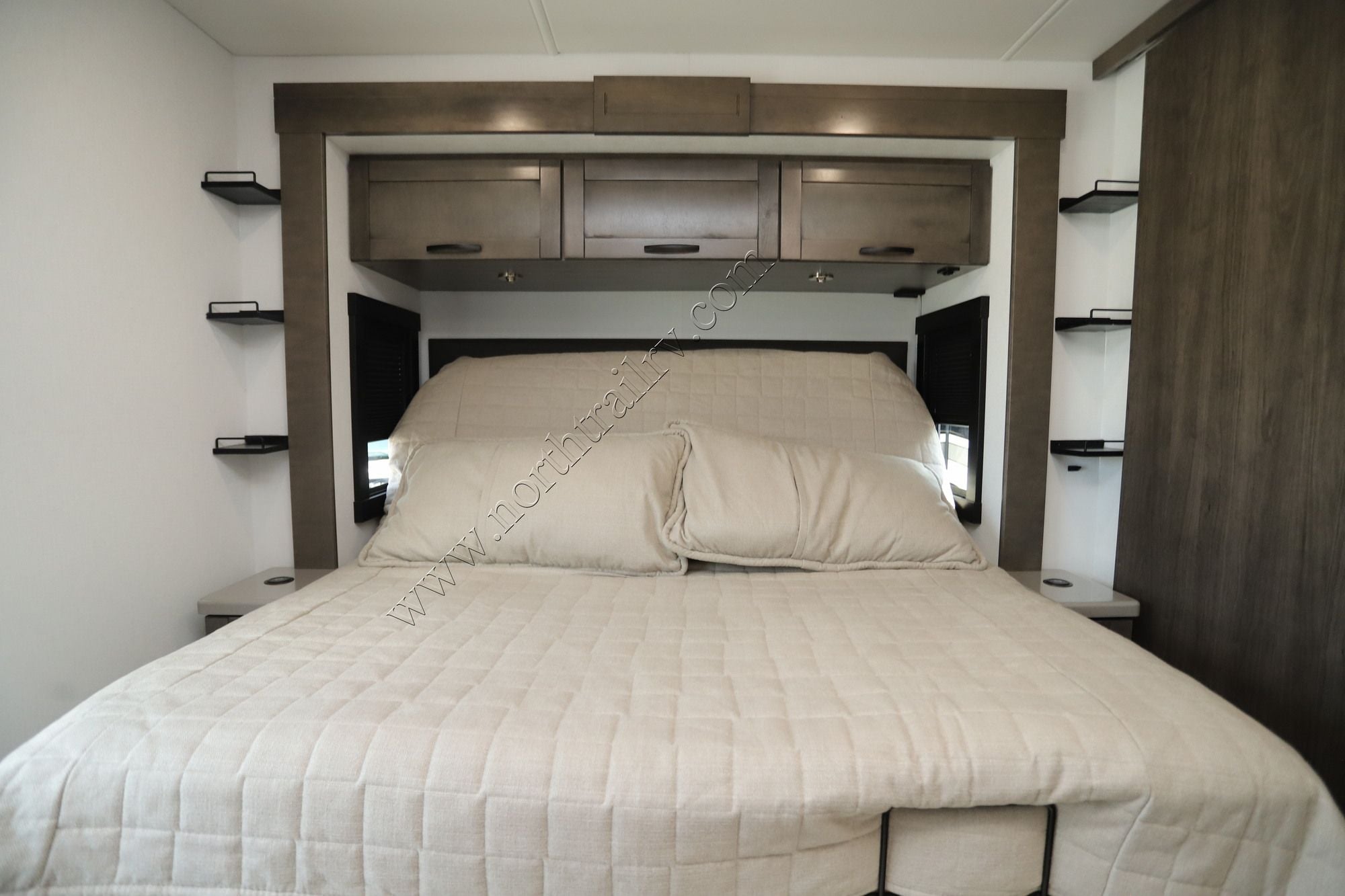Used 2026 Jayco Seneca 37L Super C  For Sale