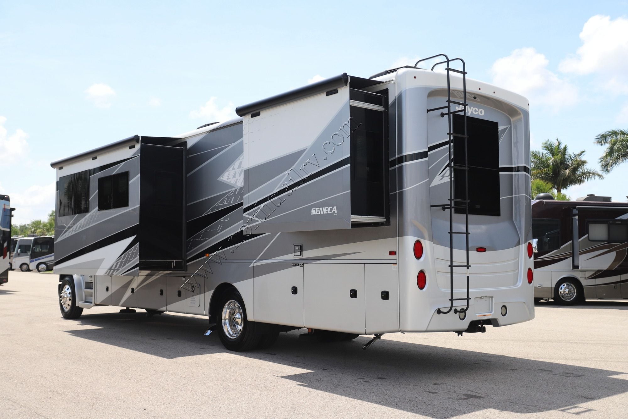 Used 2026 Jayco Seneca 37L Super C  For Sale